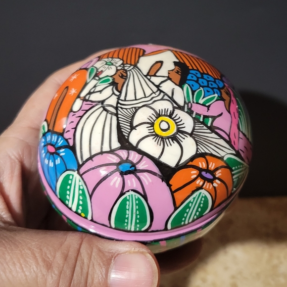 Glazed Red Clay Mexican Folk Art Round Covered Trinket Box Signed - Picture 2 of 4